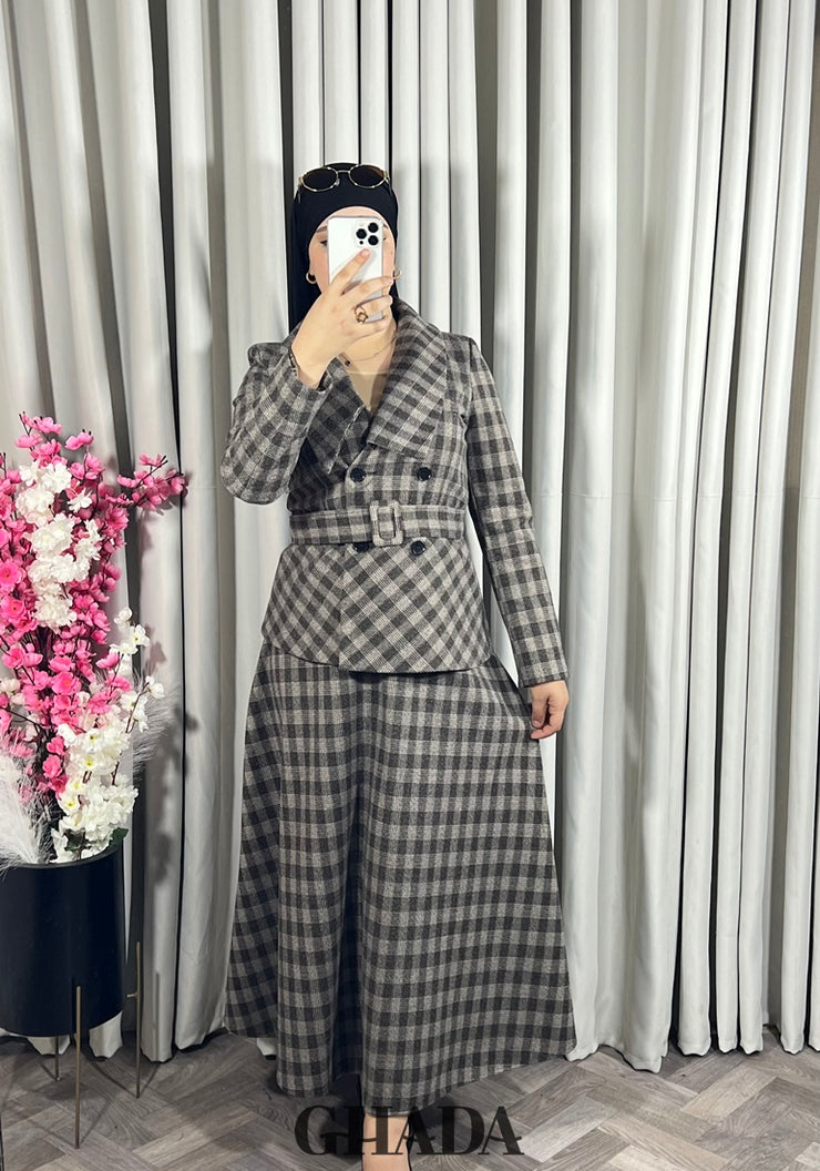 Ensemble veste et jupe à carreaux