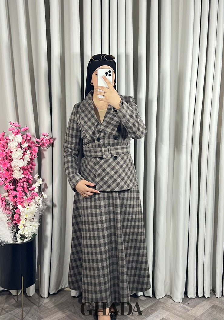 Ensemble veste et jupe à carreaux