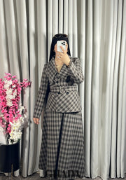 Ensemble veste et jupe à carreaux