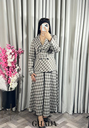 Ensemble veste et jupe à carreaux