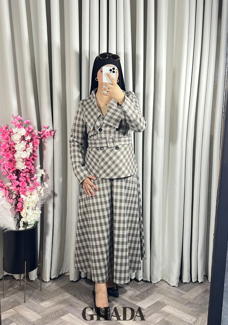 Ensemble veste et jupe à carreaux