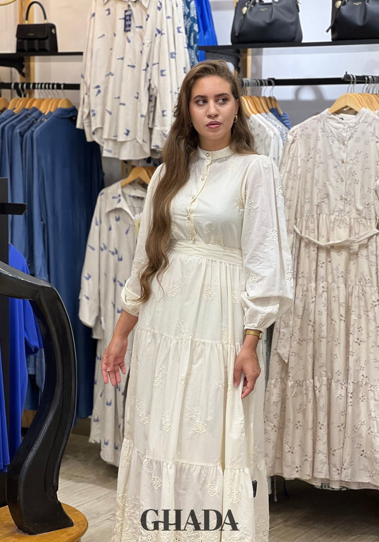 Robe brodée