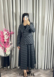 Ensemble veste et jupe à carreaux
