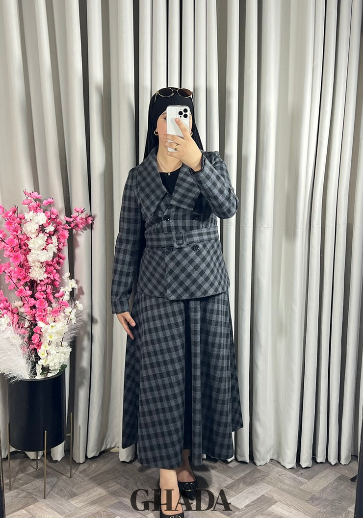 Ensemble veste et jupe à carreaux