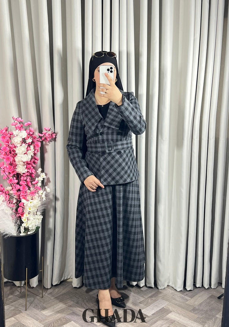Ensemble veste et jupe à carreaux