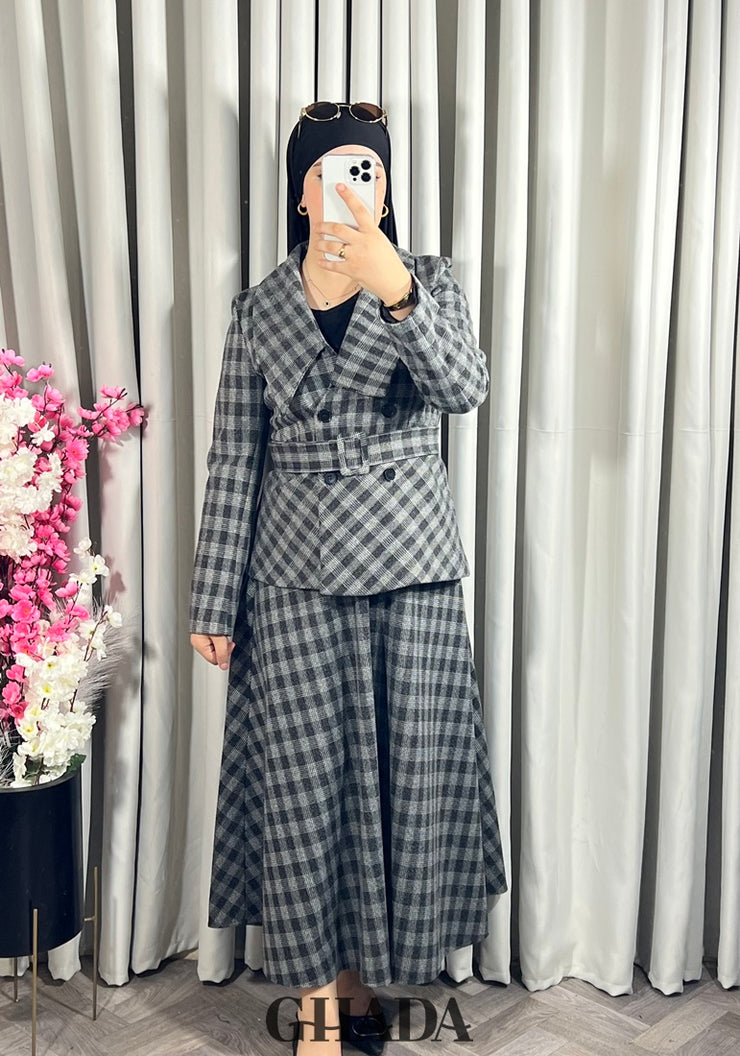 Ensemble veste et jupe à carreaux