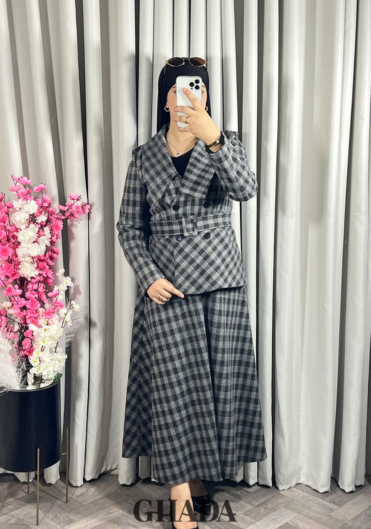 Ensemble veste et jupe à carreaux