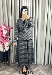 Ensemble veste et jupe à carreaux