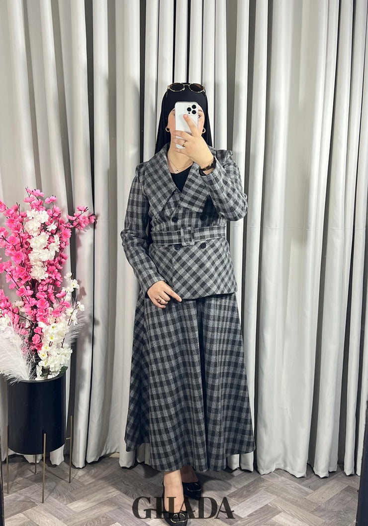 Ensemble veste et jupe à carreaux
