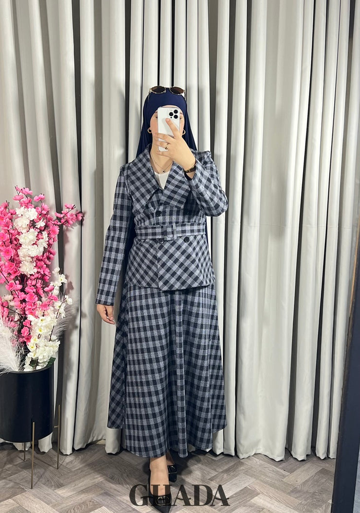 Ensemble veste et jupe à carreaux