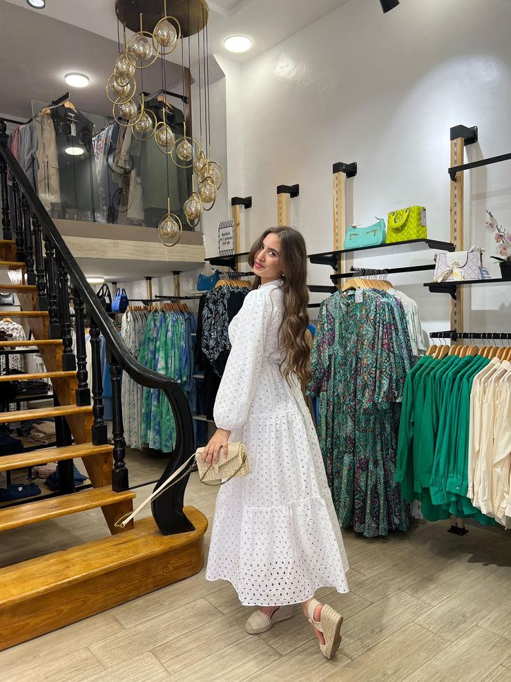 Robe blanche brodée