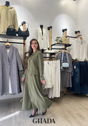 Ensemble avec jupe en vert kaki