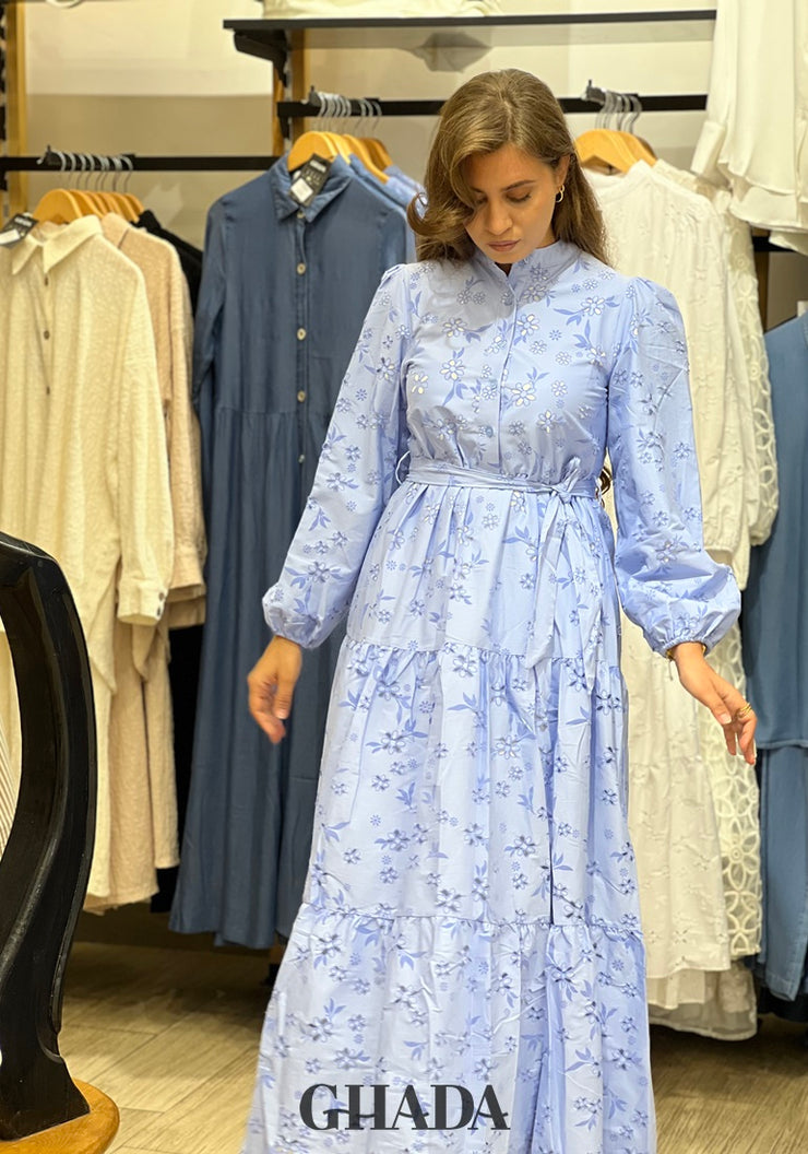 Robe en dentelle bleu ciel