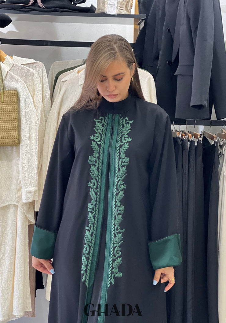 Abaya avec broderie