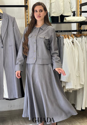 Ensemble avec jupe en gris