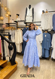 Robe en dentelle bleu ciel