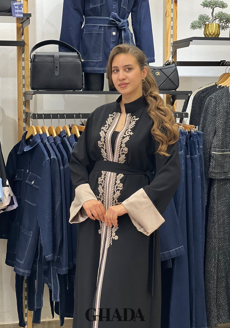 Abaya avec broderie
