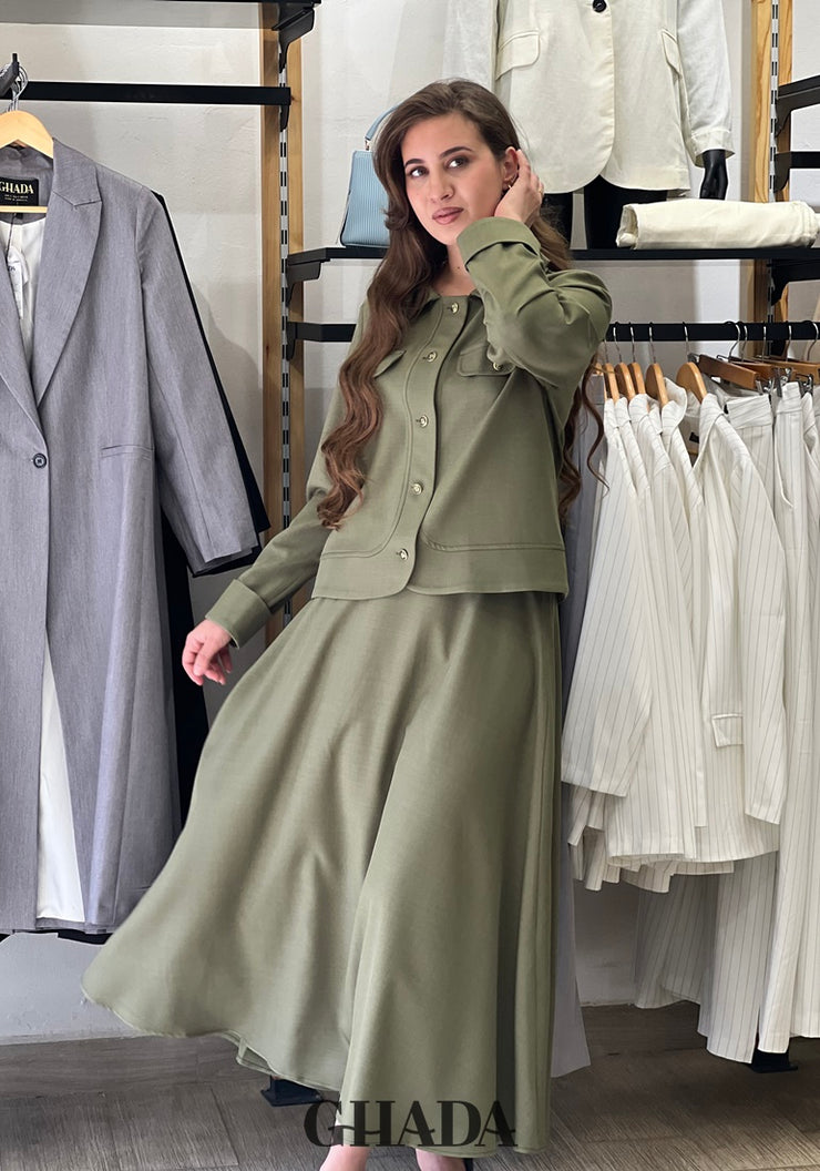 Ensemble avec jupe en vert kaki