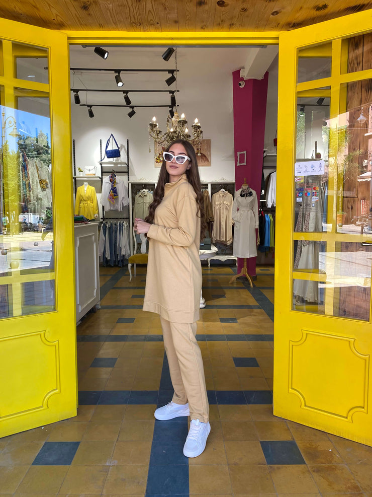 Ensemble de survêtement en beige foncé