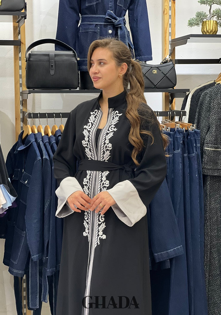 Abaya avec broderie