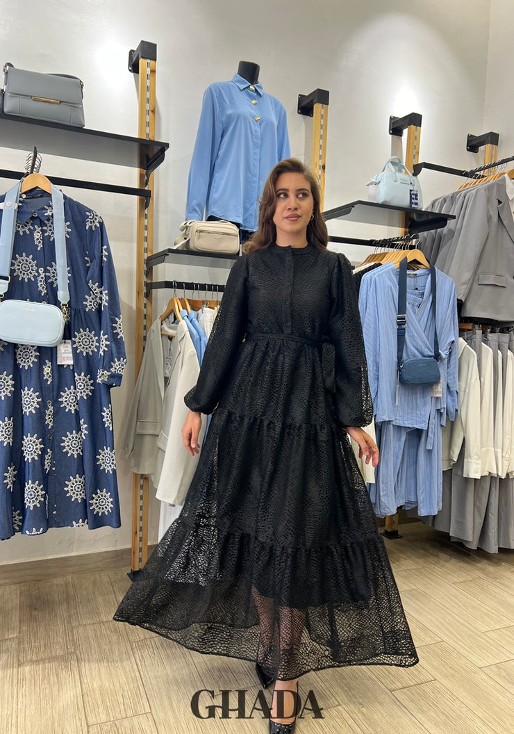 Robe noire en dentelle