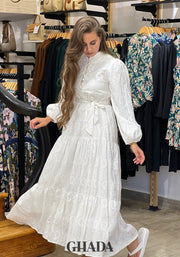 Robe brodée blanche