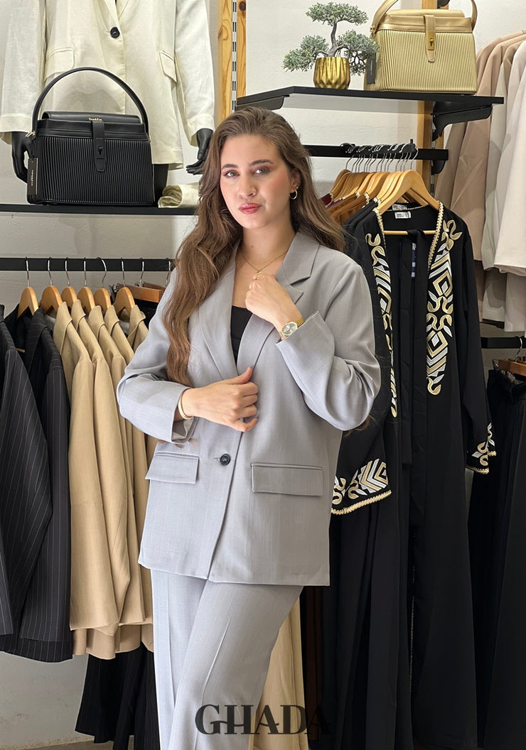 Ensemble tailleur à rayures en gris