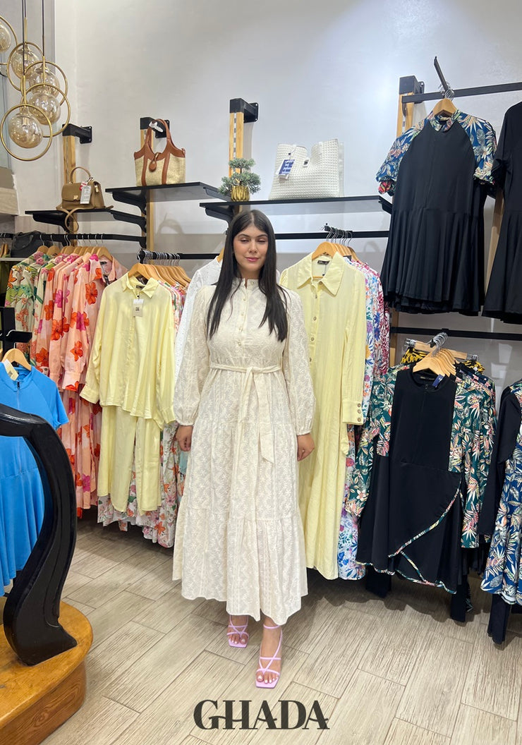 Robe brodée avec doublure