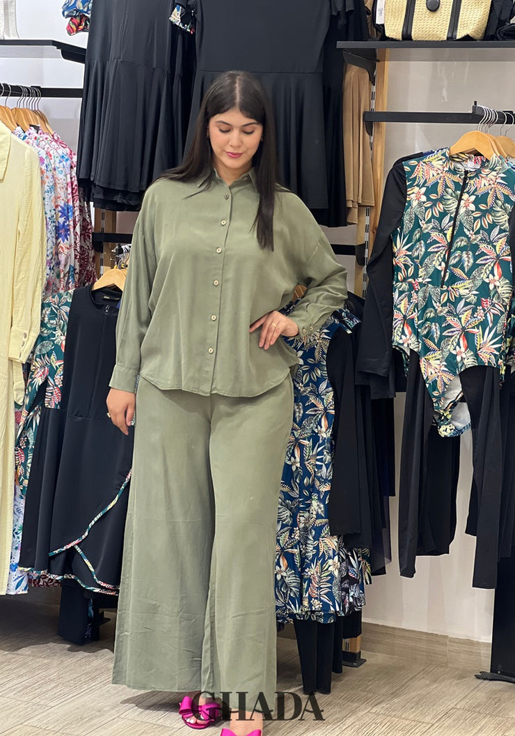Ensemble en vert kaki