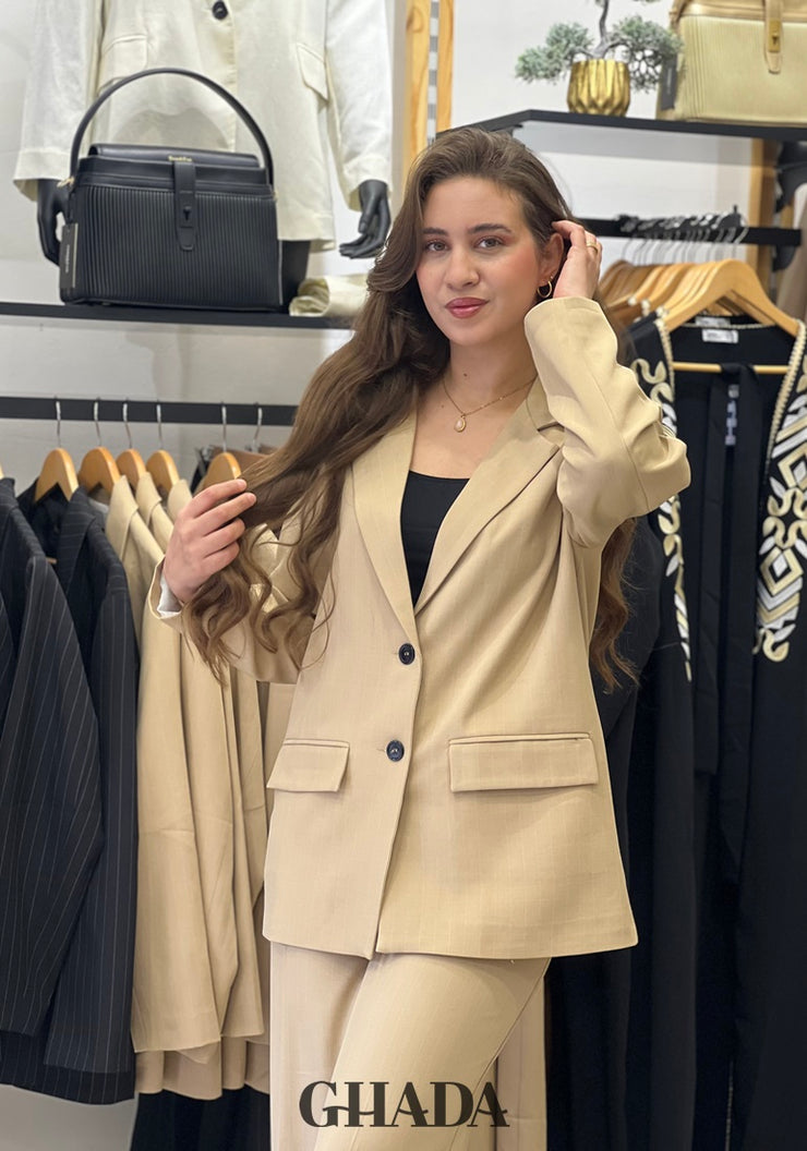 Ensemble tailleur à rayures en beige