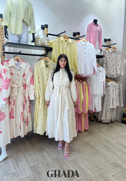 Robe brodée avec doublure
