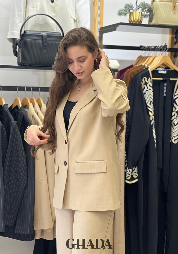 Ensemble tailleur à rayures en beige