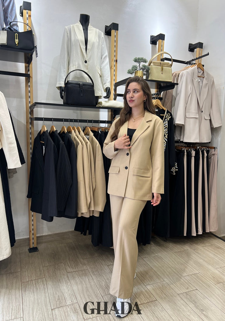 Ensemble tailleur à rayures en beige