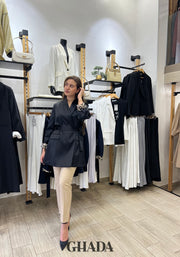 Veste noire ceinturée