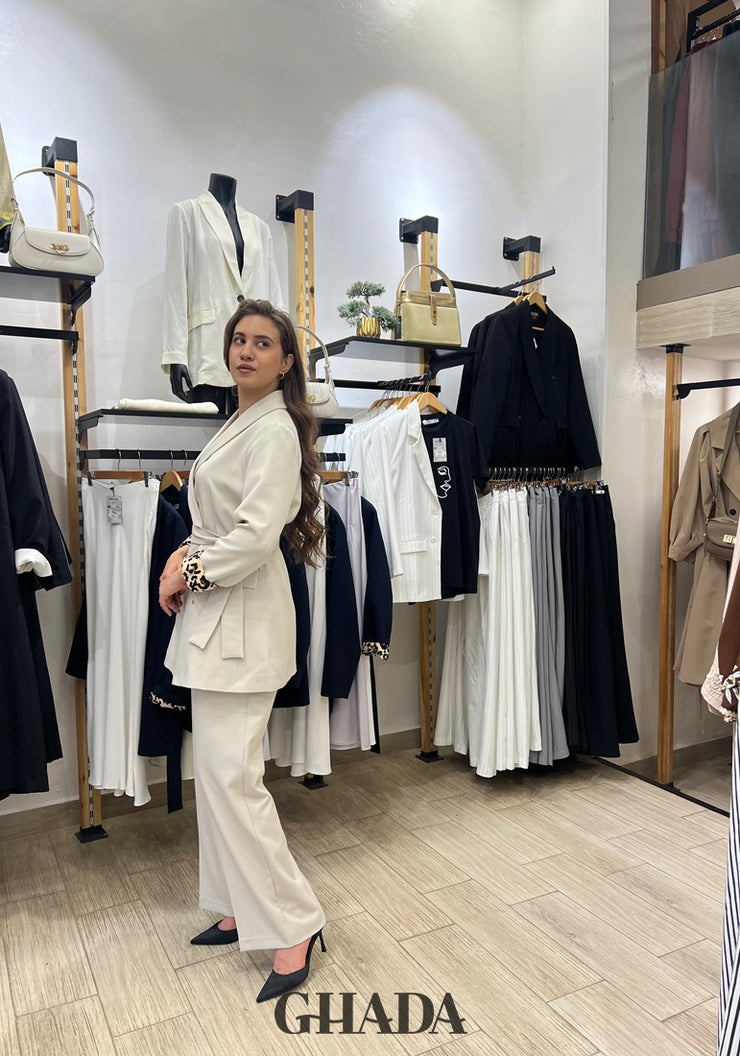 Veste beige ceinturée