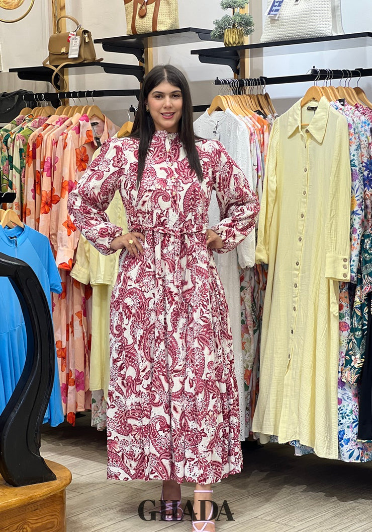 Robe brodée fleurie avec doublure