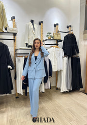 Ensemble tailleur à rayures en bleu ciel