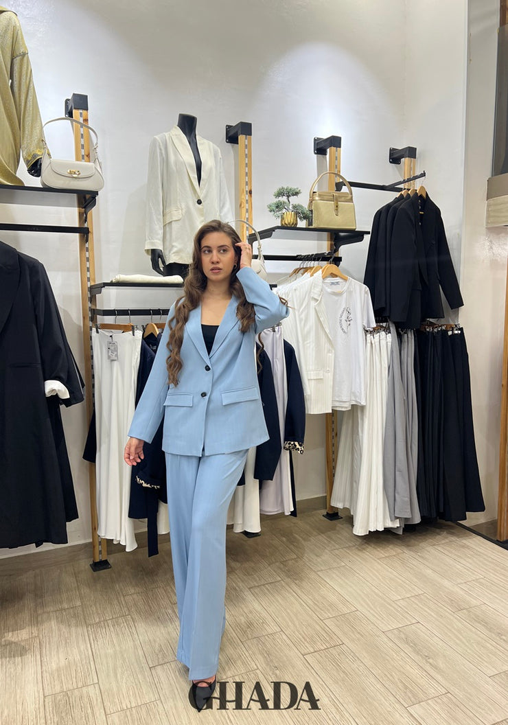 Ensemble tailleur à rayures en bleu ciel