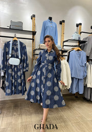 Robe en denim brodée