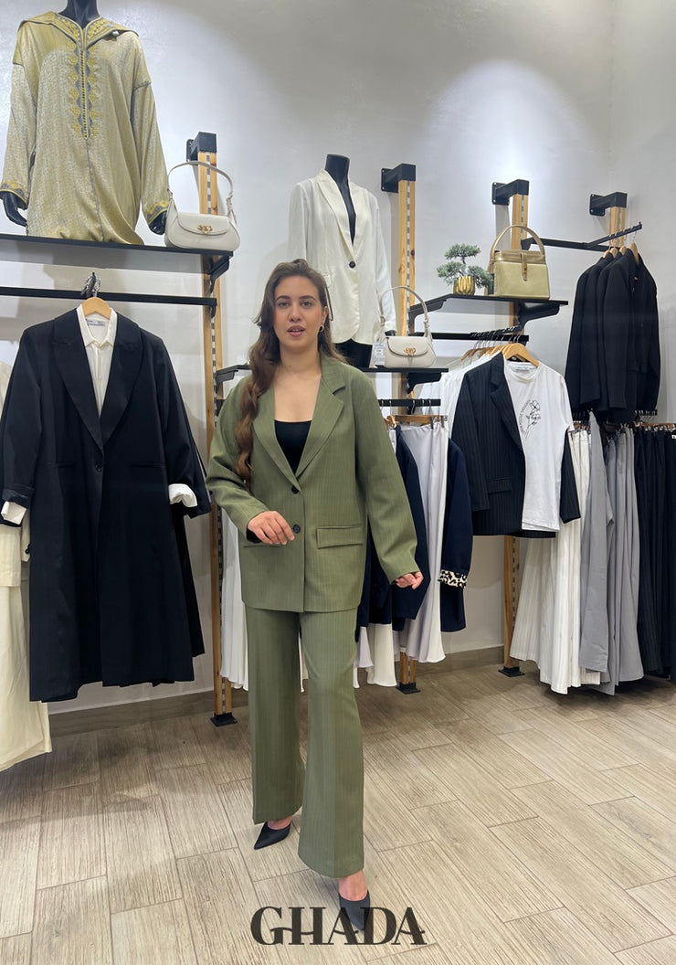 Ensemble tailleur à rayures en vert kaki