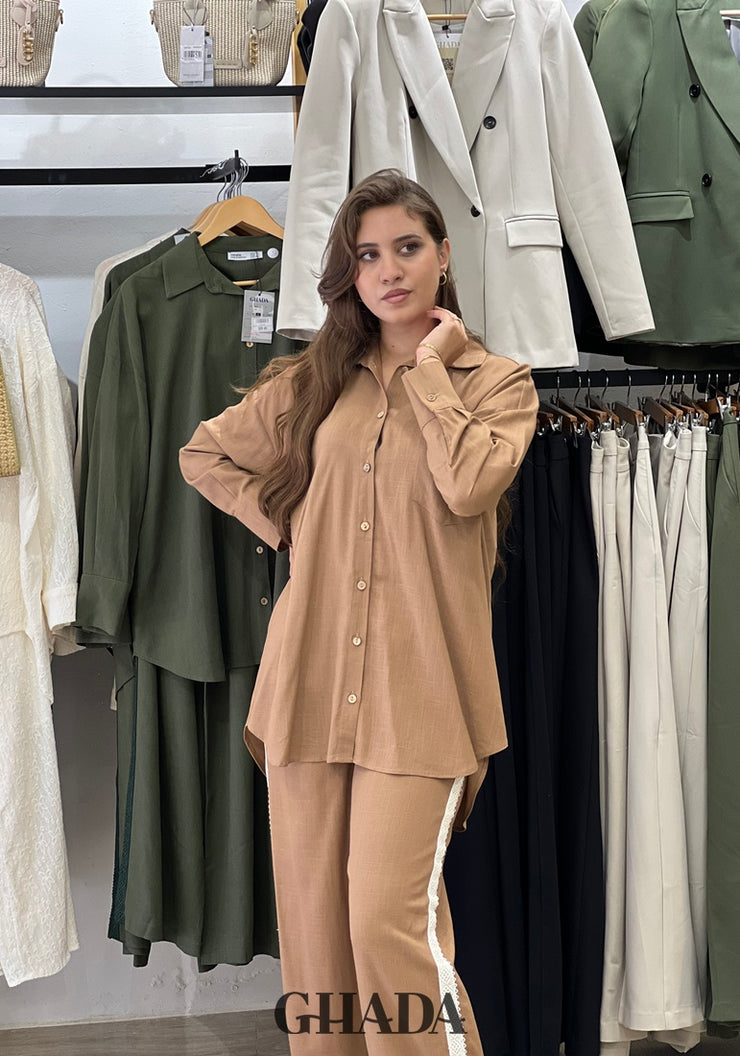 Ensemble en lin en beige foncé
