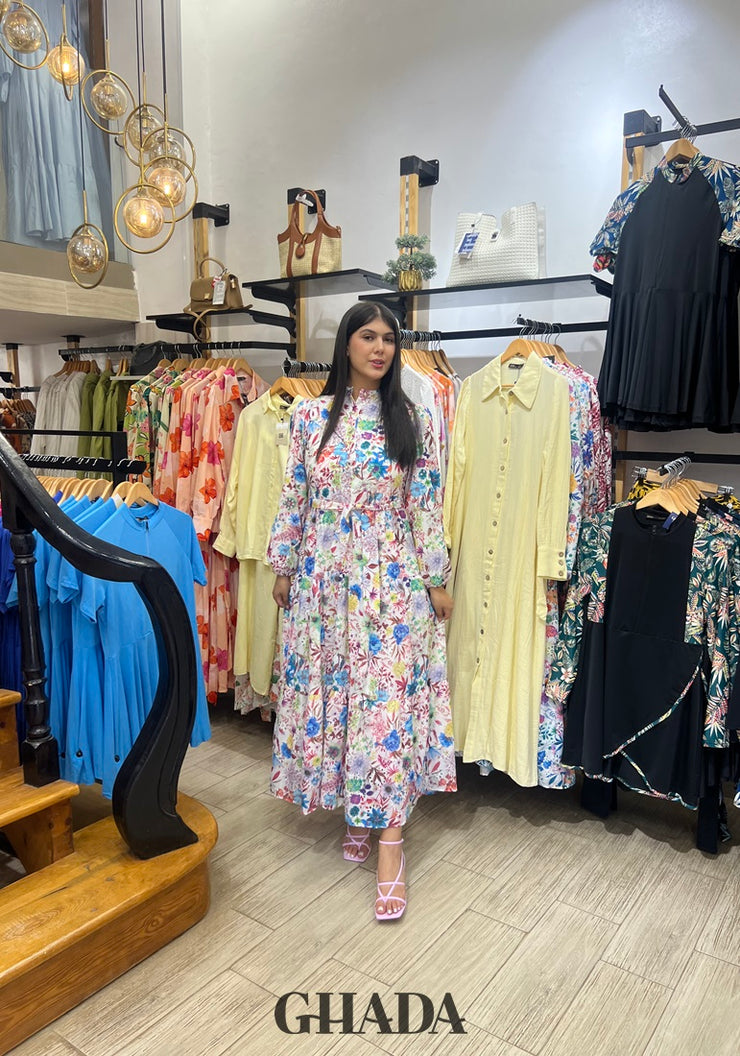 Robe brodée fleurie avec doublure
