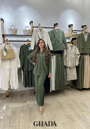 Ensemble en lin en vert kaki