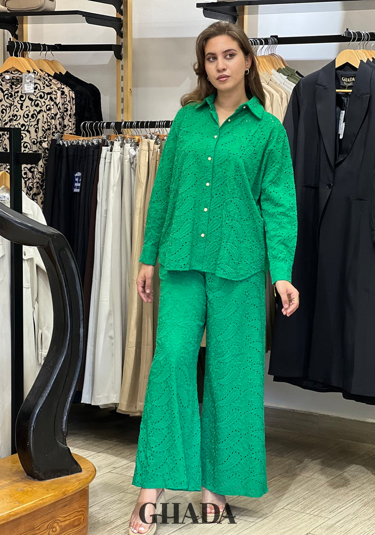 Ensemble brodé en vert