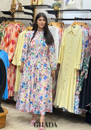 Robe brodée fleurie avec doublure