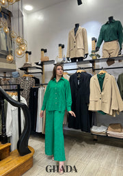 Ensemble brodé en vert