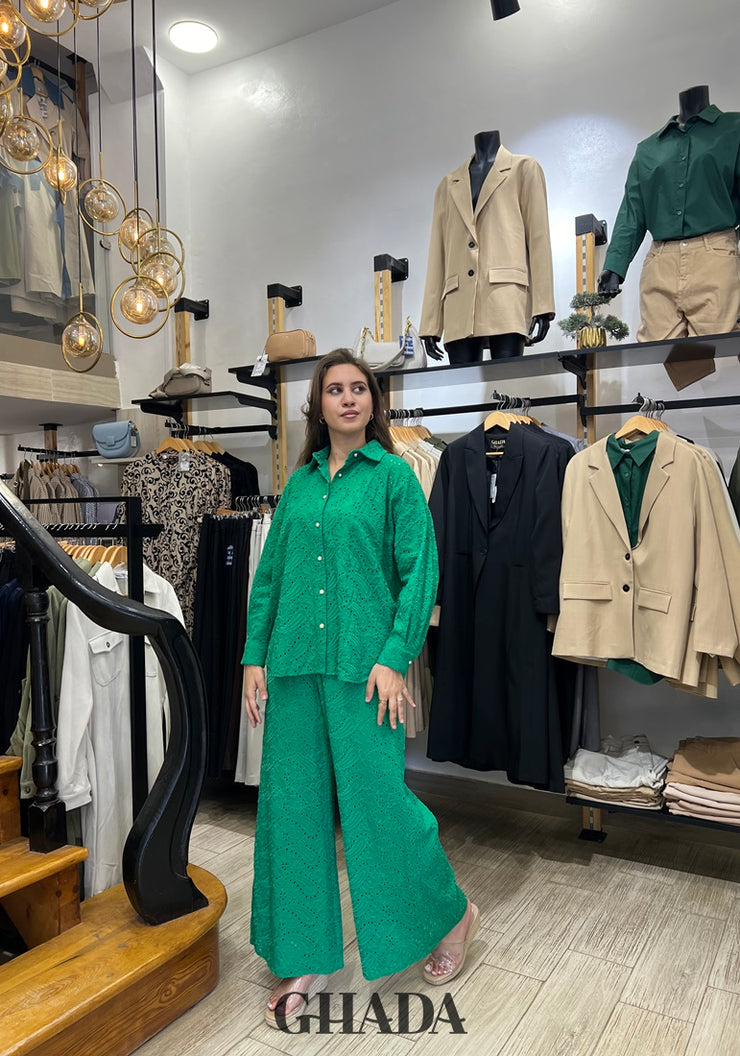 Ensemble brodé en vert