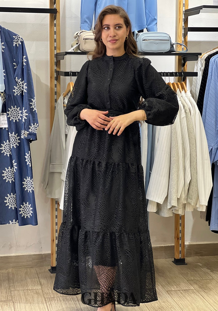 Robe noire en dentelle