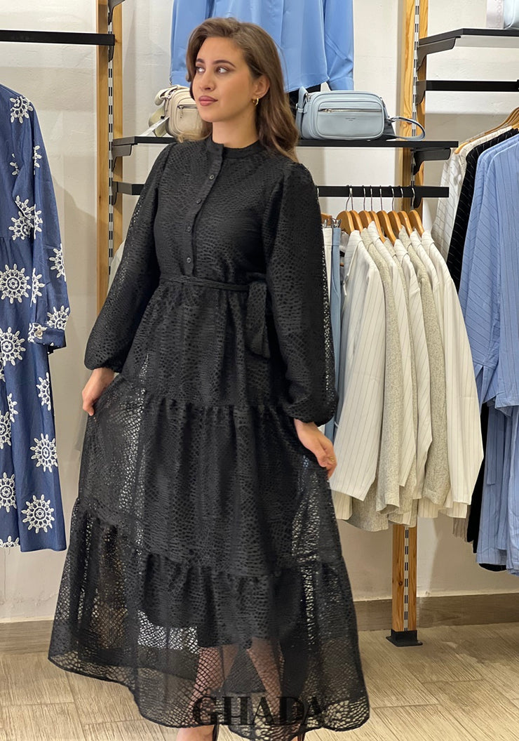 Robe noire en dentelle