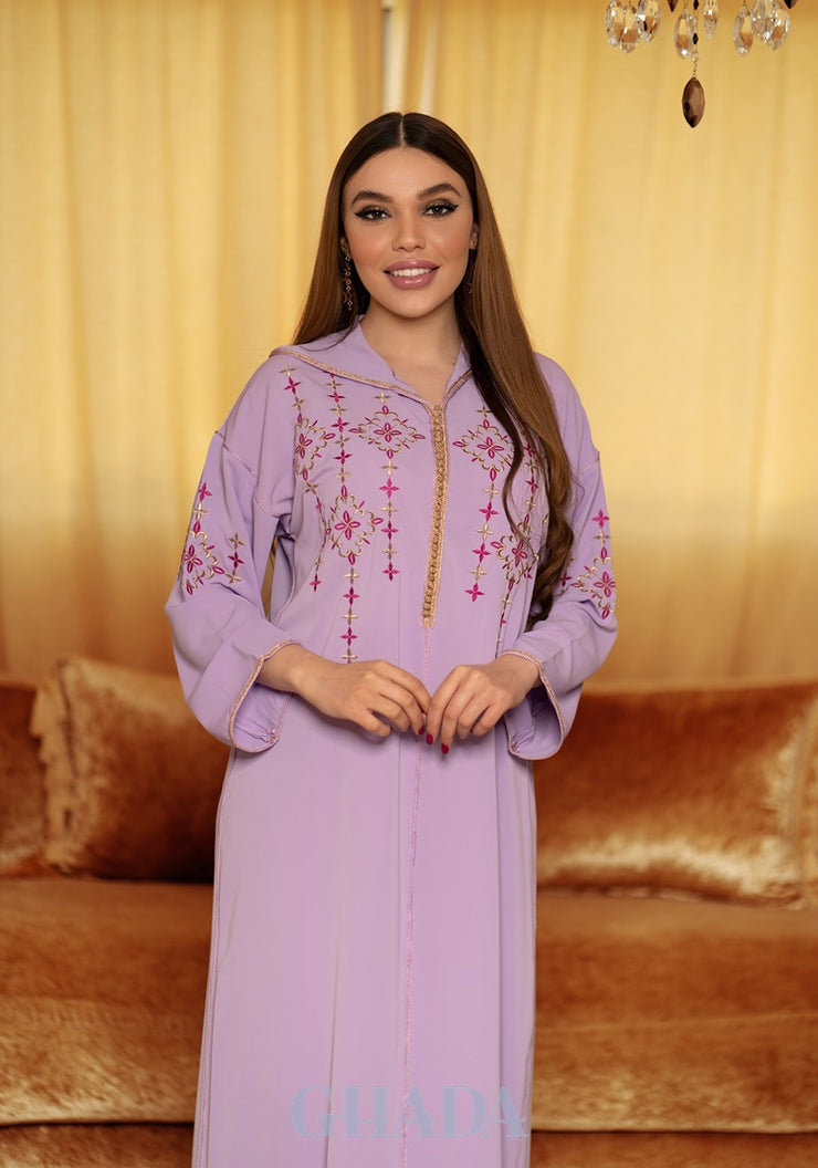 Djellaba crepe en mauve avec broderie de skalli